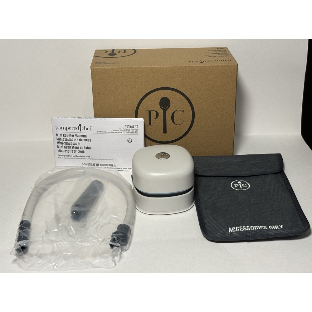 Pampered Chef 101547 Mini Counter Vacuum NEW Open Box Cordless Crumb Cleaner